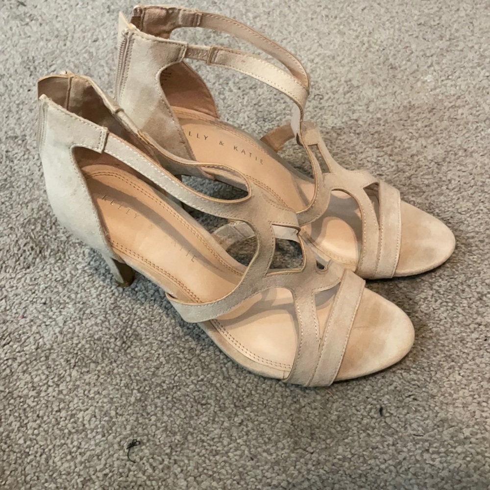 Super cute simple heels